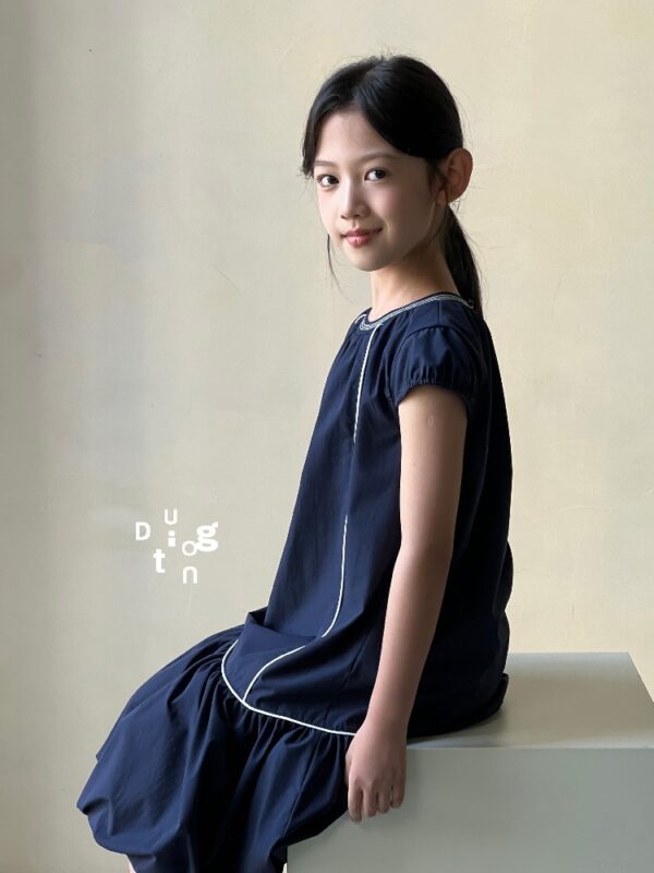 Children’s clothing 136