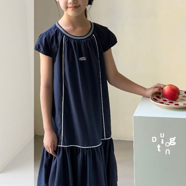 Children’s clothing 136