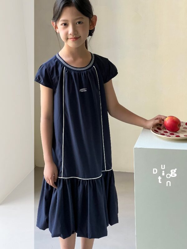 Children’s clothing 136