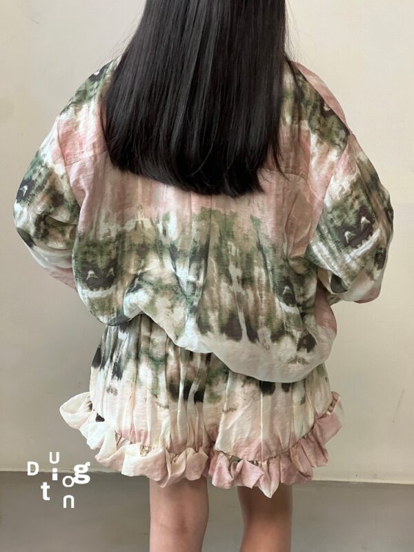 Children’s clothing 180