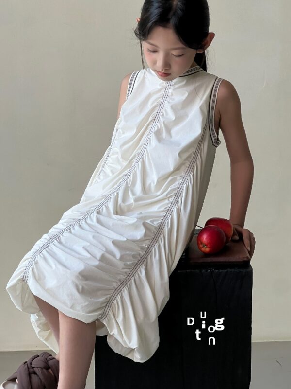 Children’s clothing 126