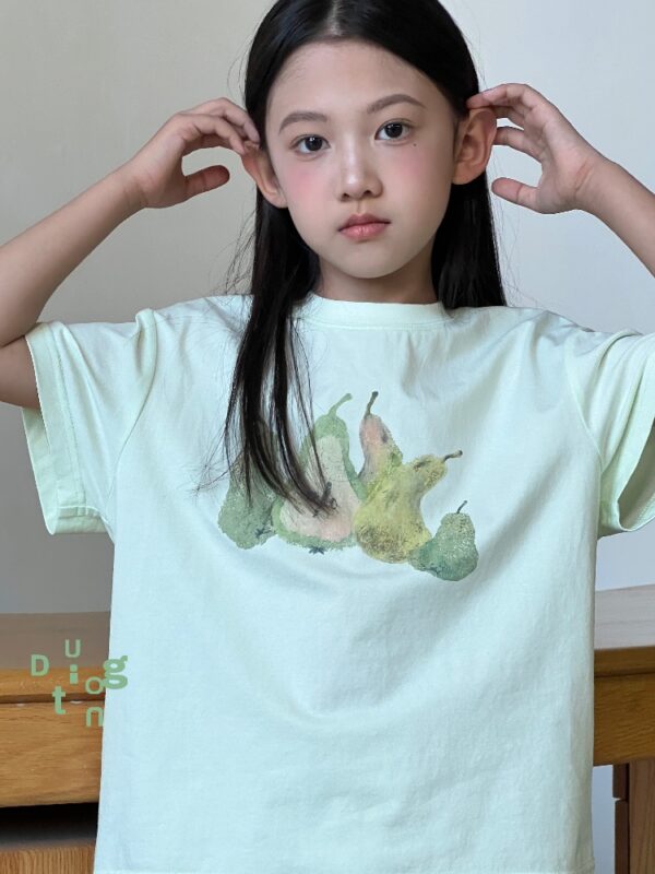 Children’s clothing 200