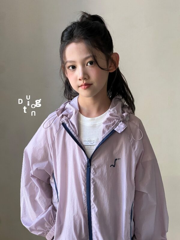 Children’s clothing 176