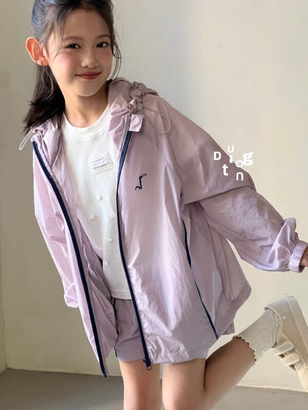 Children’s clothing 176