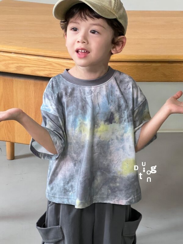 Children’s clothing 17