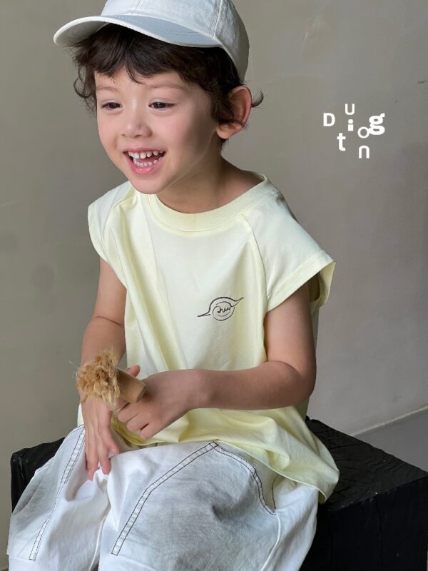 Children’s clothing 19