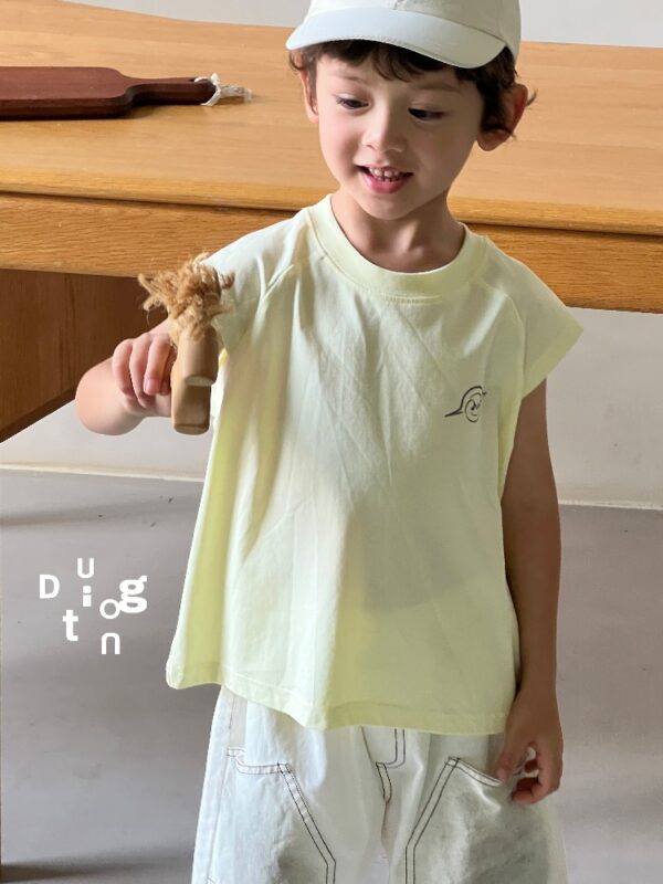 Children’s clothing 19