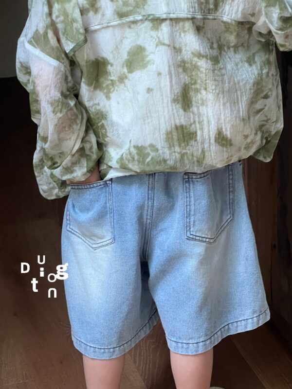 Children’s clothing 18