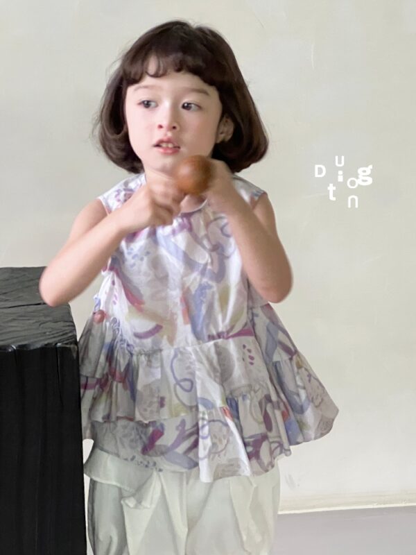 Children’s clothing 25