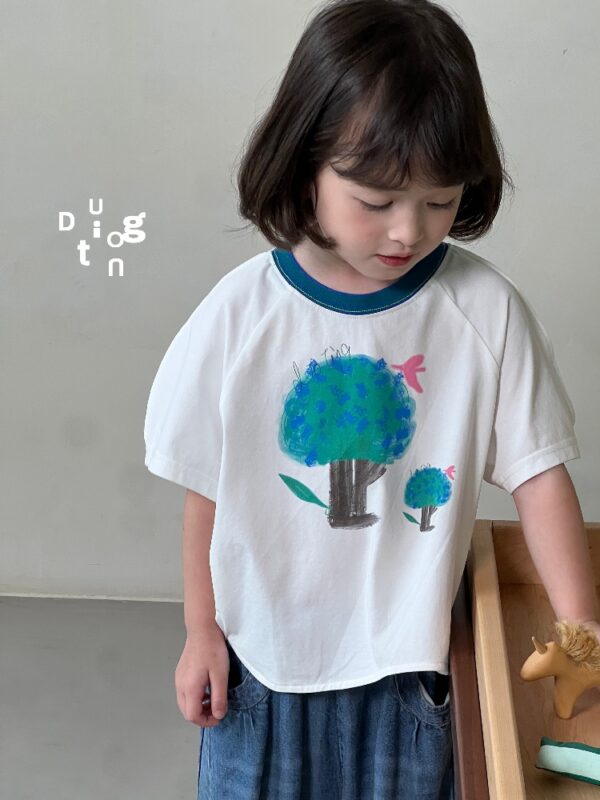 Children’s clothing 23