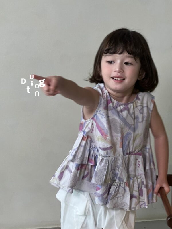 Children’s clothing 25