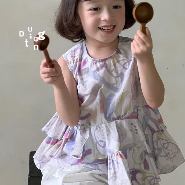 Children’s clothing 25