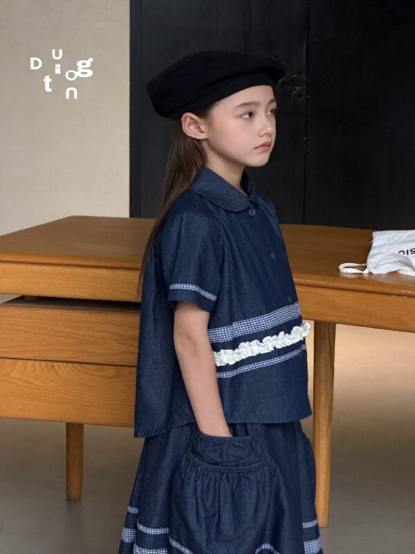 Children’s clothing 43