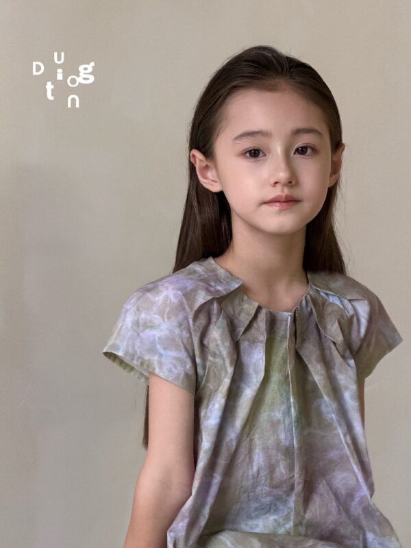 Children’s clothing 48