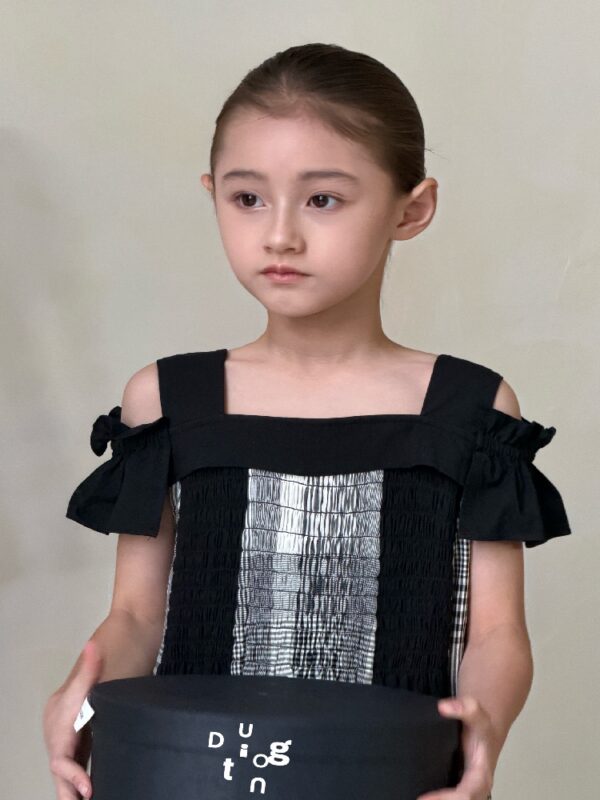 Children’s clothing 49