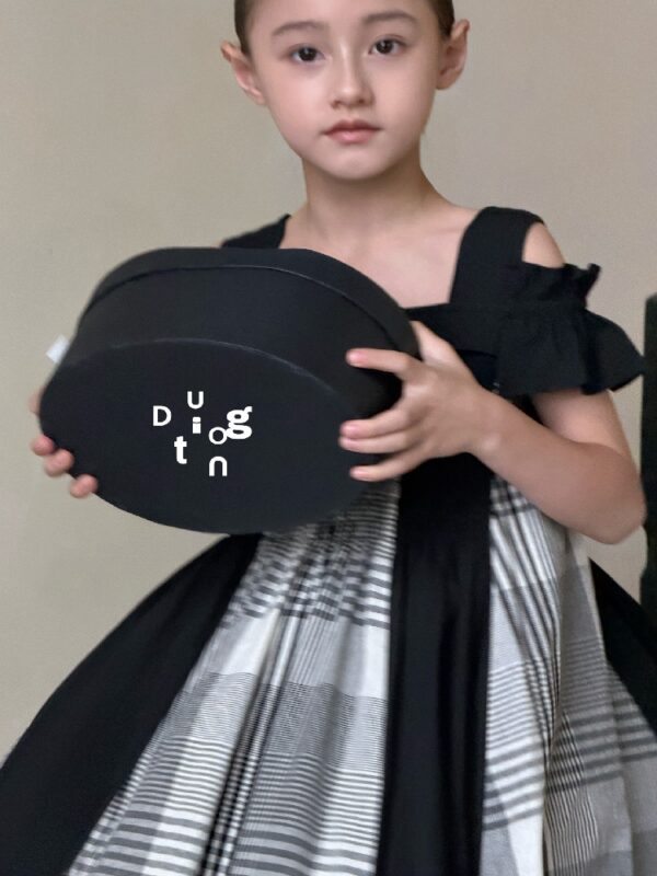 Children’s clothing 49