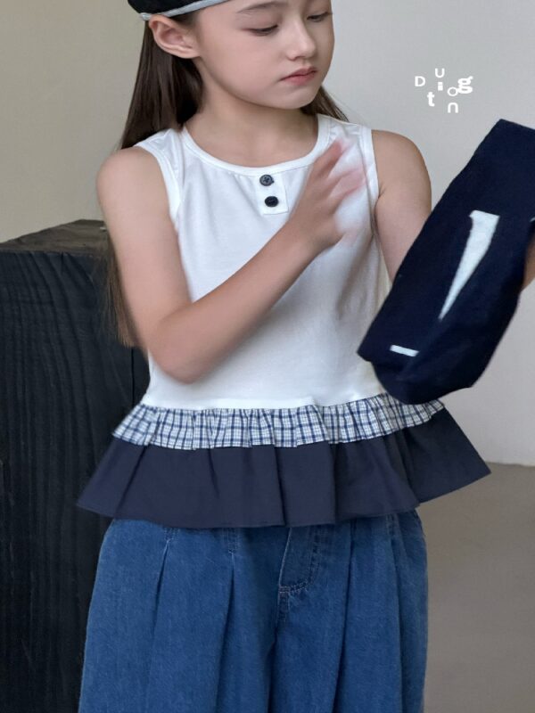 Children’s clothing 58