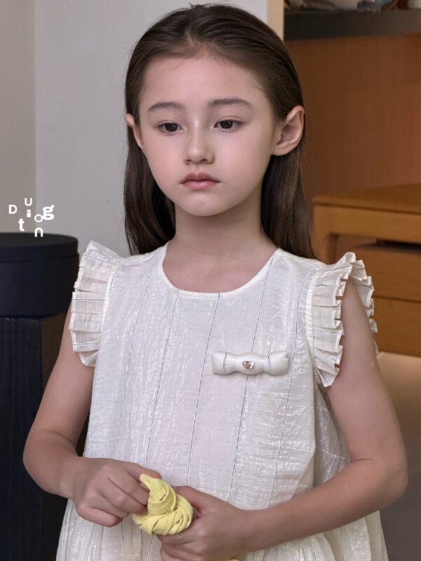 Children’s clothing 60