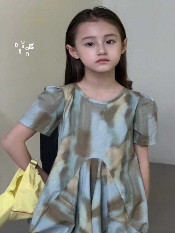 Children’s clothing 62