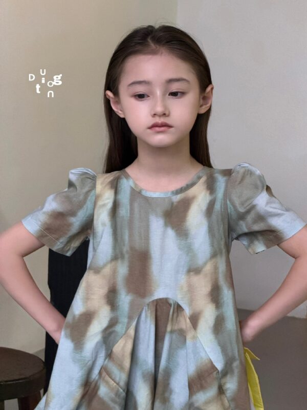 Children’s clothing 62