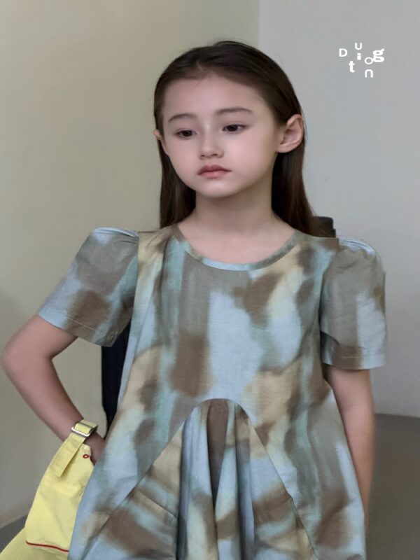 Children’s clothing 62