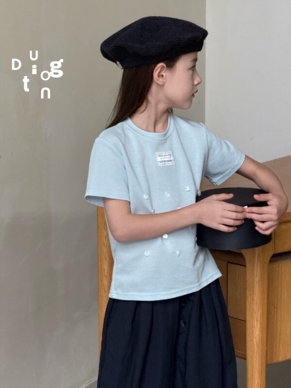 Children’s clothing 96