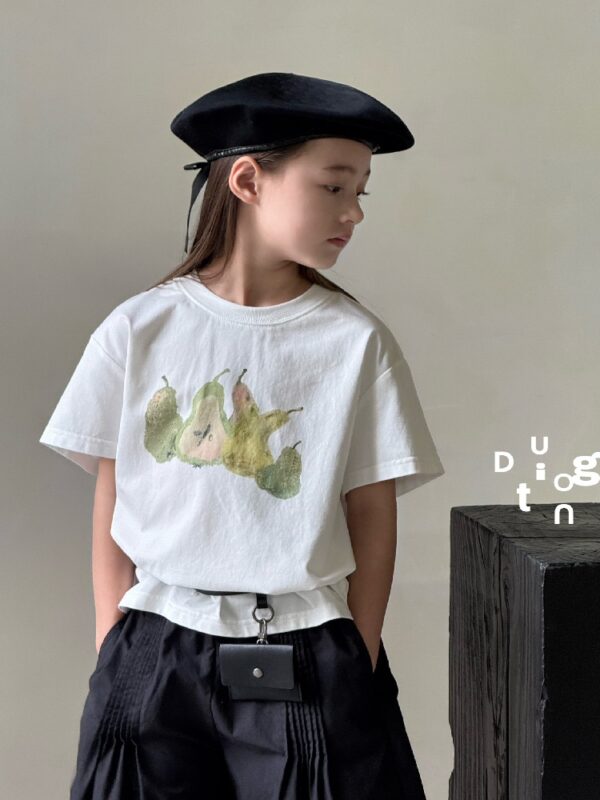 Children’s clothing 92