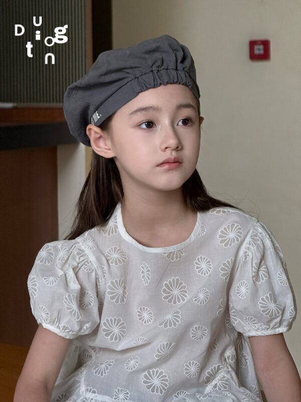 Children’s clothing 90