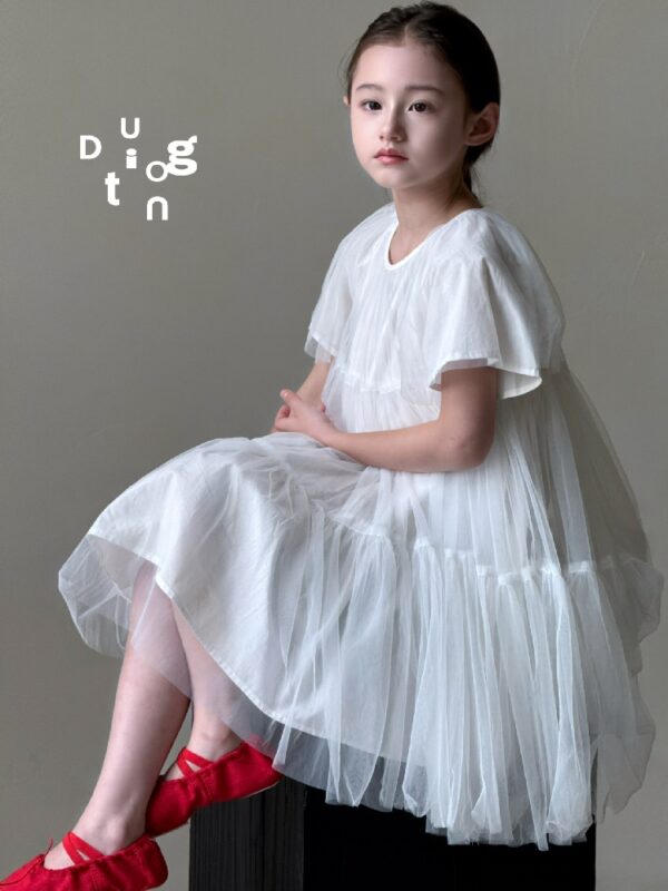 Children’s clothing 64