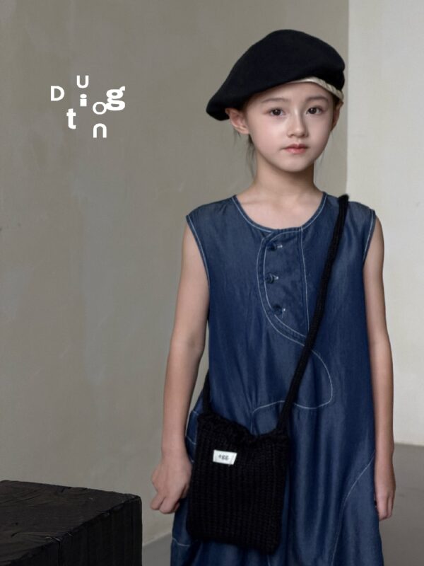 Children’s clothing 66