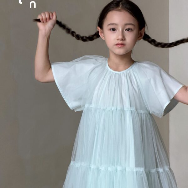 Children’s clothing 76