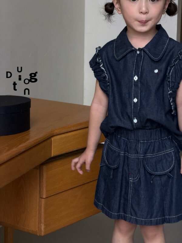 Children’s clothing 38