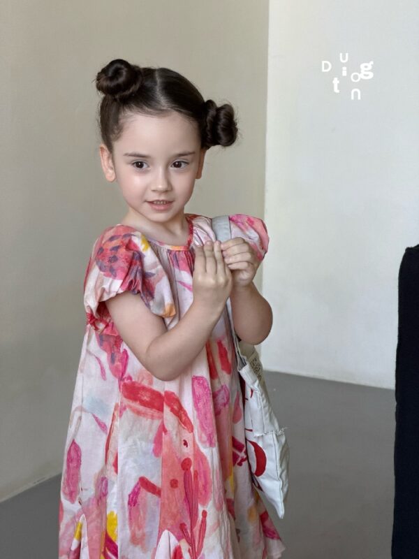 Children’s clothing 130