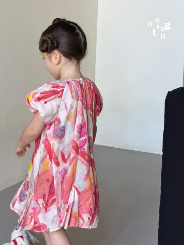 Children’s clothing 130