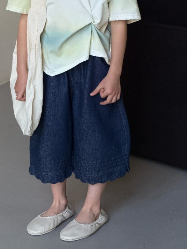 Children’s clothing 84