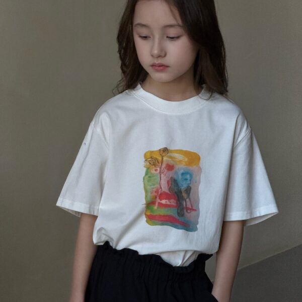 Children’s clothing 82