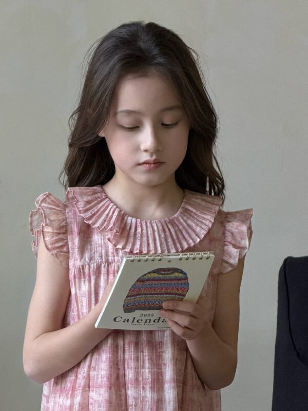 Children’s clothing 80