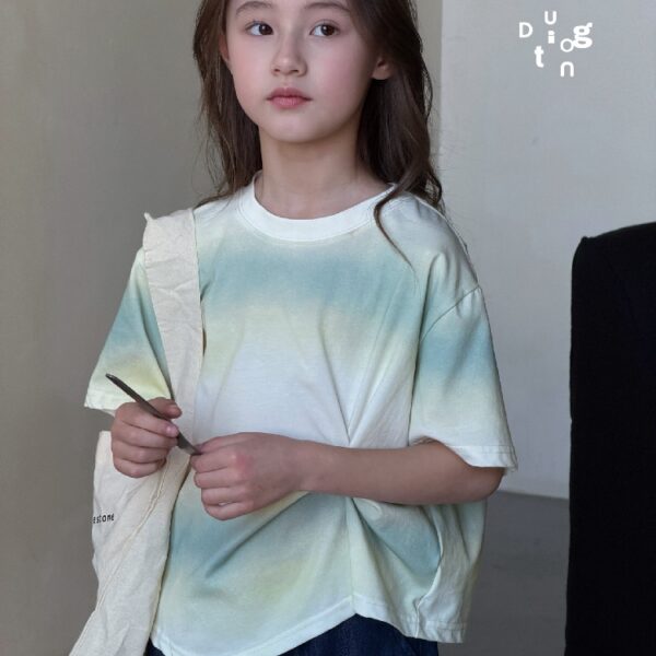 Children’s clothing 74