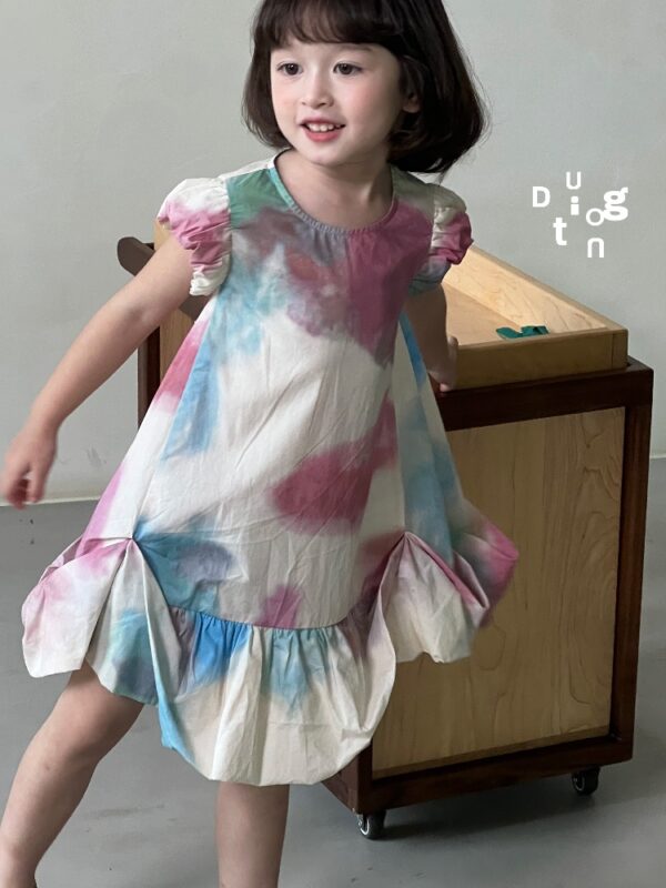 Children’s clothing 28