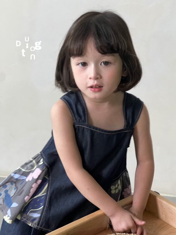 Children’s clothing 29