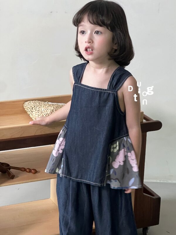 Children’s clothing 29