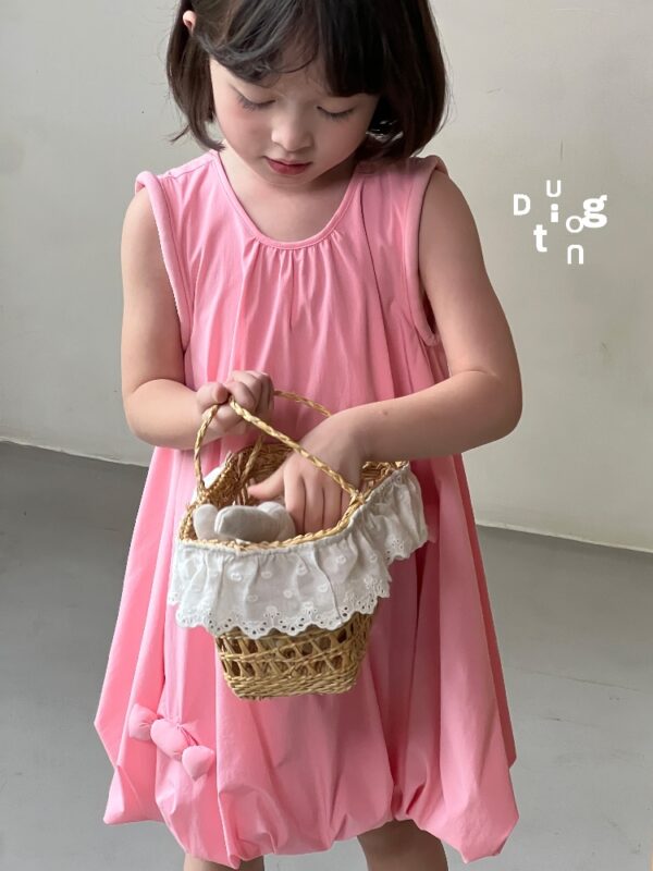 Children’s clothing 30