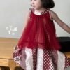 Children’s clothing 32