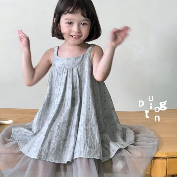 Children’s clothing 31