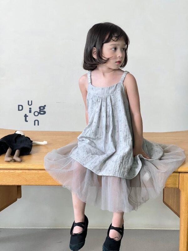 Children’s clothing 31