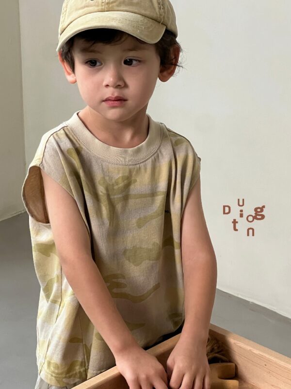 Children’s clothing 8