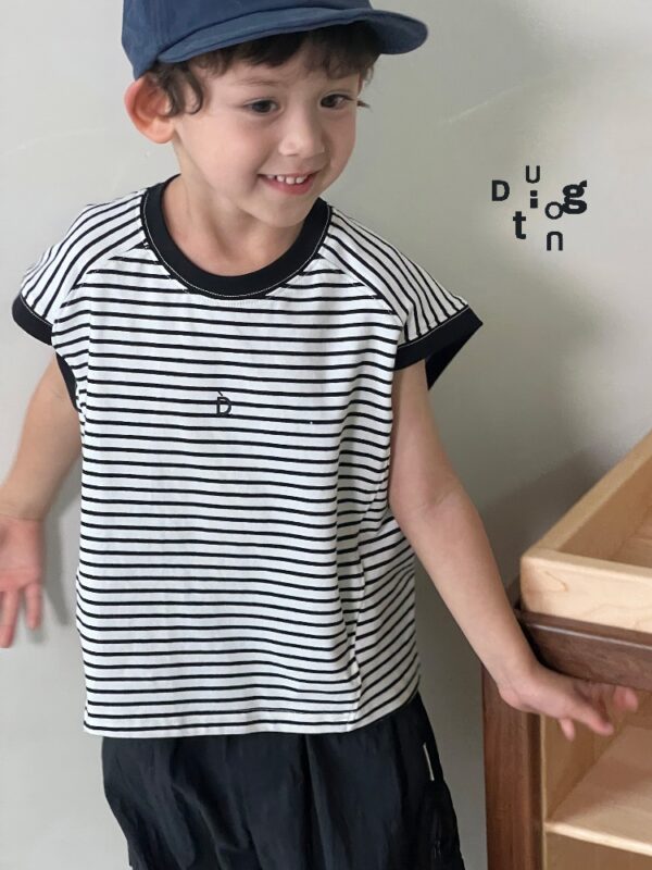 Children’s clothing 9