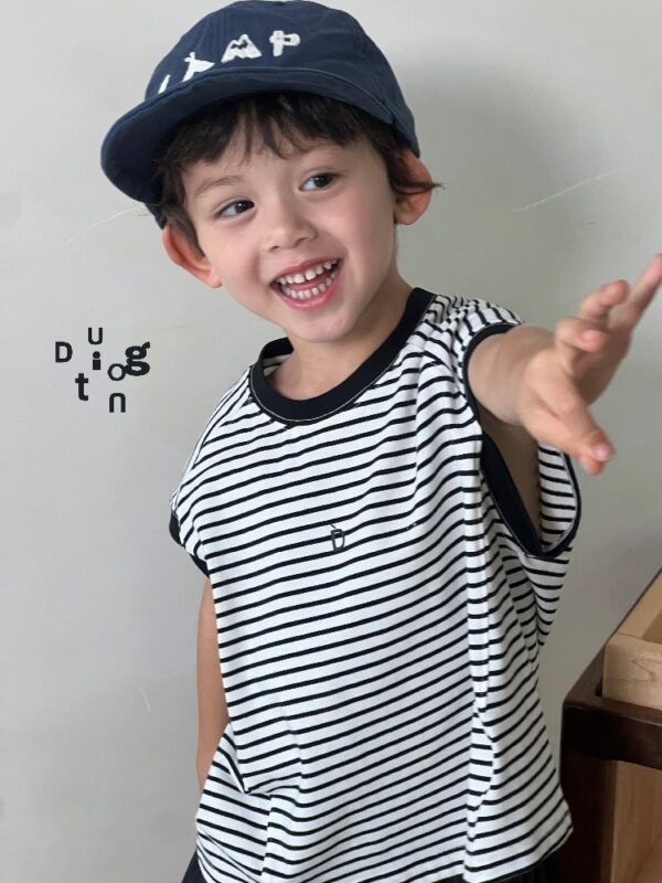 Children’s clothing 9