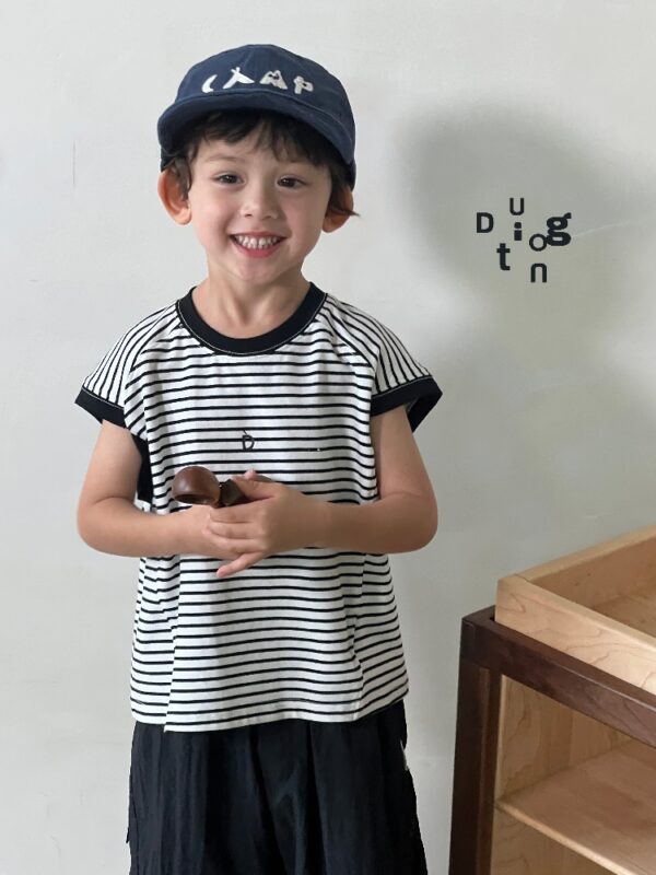 Children’s clothing 9