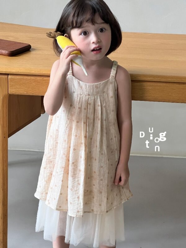 Children’s clothing 35